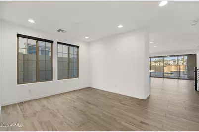 21349 N 58th Street, Phoenix, AZ 85054 - Photo 9