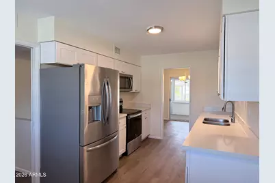 10217 W Mission Lane W, Sun City, AZ 85351 - Photo 11