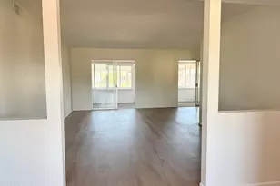 10217 W Mission Ln, Sun City, AZ 85351 - Photo 3
