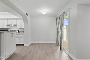 792 E Eugie Ave, Phoenix, AZ 85022 - Photo 13