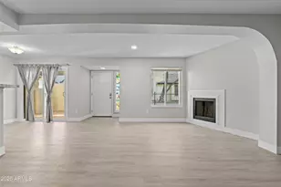 792 E Eugie Ave, Phoenix, AZ 85022 - Photo 7