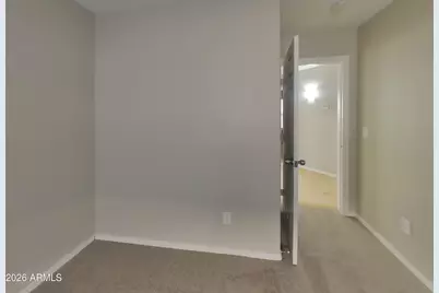 8123 W Hammond Lane, Phoenix, AZ 85043 - Photo 11