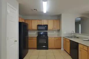 8123 W Hammond Ln, Phoenix, AZ 85043 - Photo 7