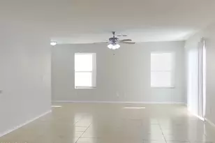 8123 W Hammond Ln, Phoenix, AZ 85043 - Photo 3