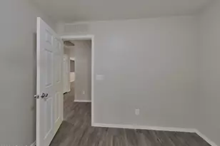 3326 W St Anne Ave, Phoenix, AZ 85041 - Photo 9