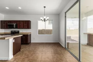 7593 N 72nd Ave, Glendale, AZ 85303 - Photo 9