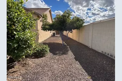 18324 W Oregon Avenue, Litchfield Park, AZ 85340 - Photo 27