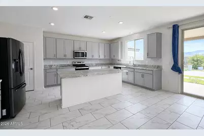 2439 W Kowalsky Lane, Phoenix, AZ 85041 - Photo 11