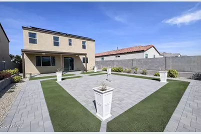 2439 W Kowalsky Lane, Phoenix, AZ 85041 - Photo 35