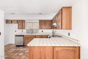 1010 E Becker Ln, Phoenix, AZ 85020 - Photo 9