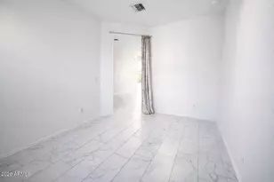 2439 W Kowalsky Ln, Phoenix, AZ 85041 - Photo 5