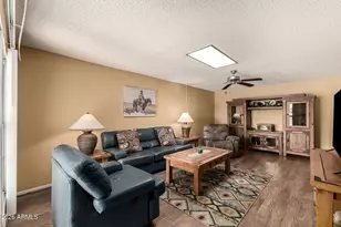 10426 W Ocotillo Dr, Sun City, AZ 85373 - Photo 5