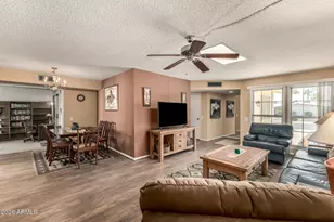 10426 W Ocotillo Dr, Sun City, AZ 85373 - Photo 7