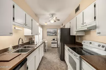 10426 W Ocotillo Drive, Sun City, AZ 85373 - Photo 15