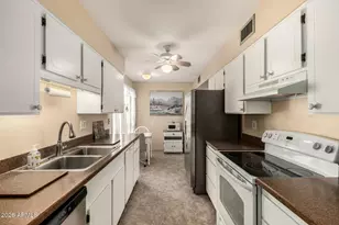 10426 W Ocotillo Dr, Sun City, AZ 85373 - Photo 15