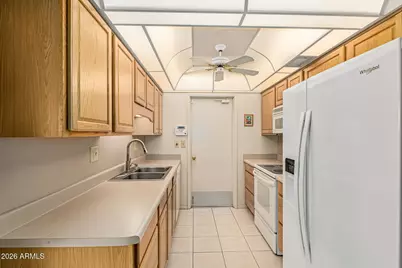 10559 W Granada Drive, Sun City, AZ 85373 - Photo 11