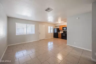 329 N 11th Street #203, Phoenix, AZ 85006 - Photo 5