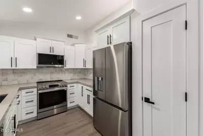 705 S Monterey Street, Gilbert, AZ 85233 - Photo 11