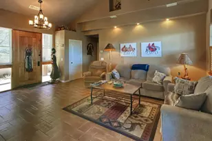 10685 E Valley View Dr, Cornville, AZ 86325 - Photo 11