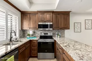 11666 N 28th Dr, Phoenix, AZ 85029 - Photo 1