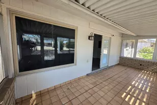 10049 W Oakmont Dr, Sun City, AZ 85351 - Photo 9