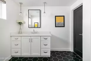 3830 E Devonshire Ave, Phoenix, AZ 85018 - Photo 37