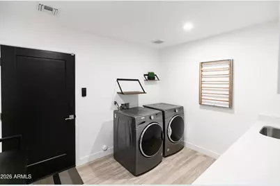 3830 E Devonshire Avenue, Phoenix, AZ 85018 - Photo 9