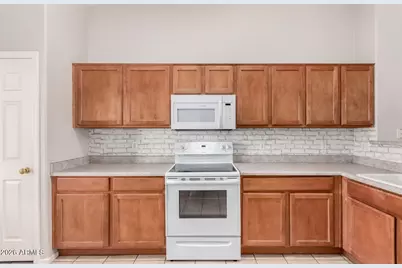 15573 W Shiloh Avenue, Goodyear, AZ 85338 - Photo 9