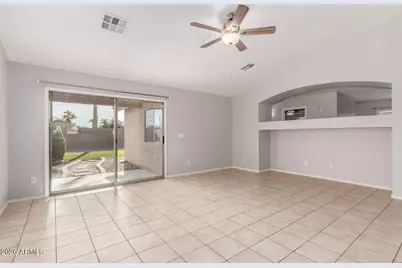 15573 W Shiloh Avenue, Goodyear, AZ 85338 - Photo 7