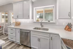 3225 W Marconi Ave, Phoenix, AZ 85053 - Photo 15