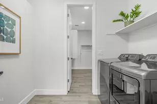 10064 E Satellite Dr, Mesa, AZ 85212 - Photo 33