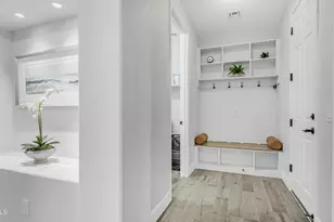 10064 E Satellite Dr, Mesa, AZ 85212 - Photo 7