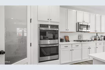 10064 E Satellite Drive, Mesa, AZ 85212 - Photo 11