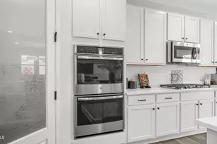 10064 E Satellite Dr, Mesa, AZ 85212 - Photo 11