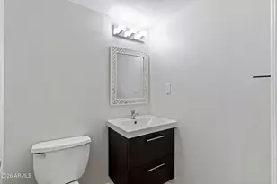 4601 N 73rd St, Scottsdale, AZ 85251 - Photo 17