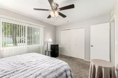 10212 W Royal Oak Road, Sun City, AZ 85351 - Photo 19