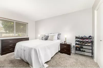 10212 W Royal Oak Road, Sun City, AZ 85351 - Photo 21