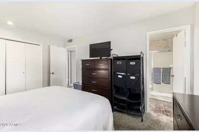 10212 W Royal Oak Road, Sun City, AZ 85351 - Photo 23