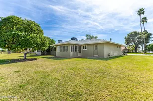 10212 W Royal Oak Rd, Sun City, AZ 85351 - Photo 31