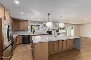 3515 E Winchcomb Dr, Phoenix, AZ 85032 - Photo 9