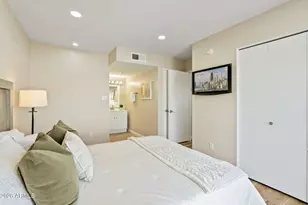 8576 E Indian School Rd, Scottsdale, AZ 85251 - Photo 19