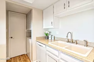 8576 E Indian School Rd, Scottsdale, AZ 85251 - Photo 13