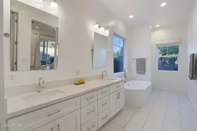 4222 E Hazelwood Street, Phoenix, AZ 85018 - Photo 7