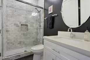 4222 E Hazelwood St, Phoenix, AZ 85018 - Photo 27