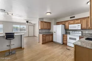 2702 E Grovers Ave, Phoenix, AZ 85032 - Photo 17