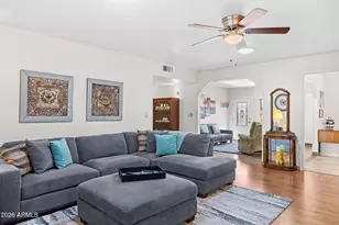 10442 W Prairie Hills Cir, Sun City, AZ 85351 - Photo 7