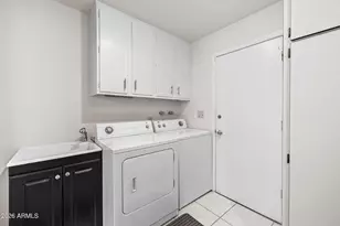 10442 W Prairie Hills Cir, Sun City, AZ 85351 - Photo 25