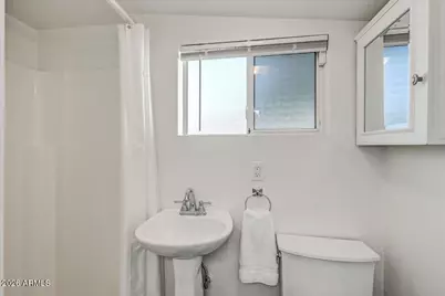 3630 N 54th Court, Phoenix, AZ 85018 - Photo 15