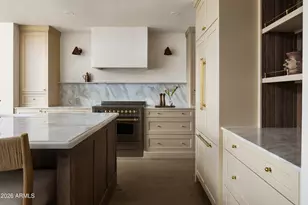 5501 E Camelback Rd, Phoenix, AZ 85018 - Photo 17