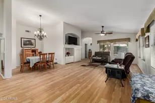 10390 W Yukon Dr, Peoria, AZ 85382 - Photo 9